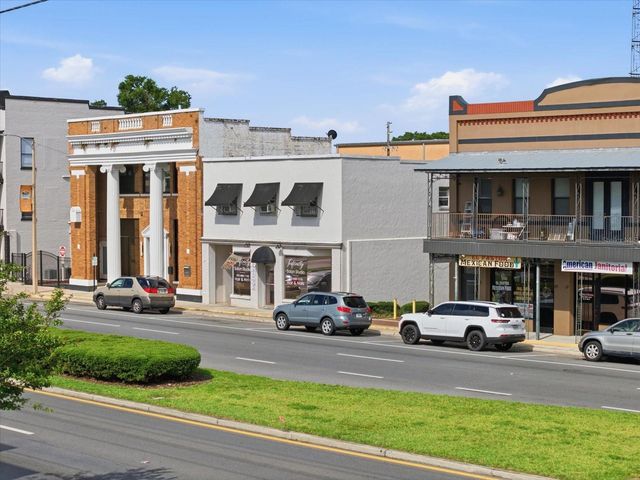 61 N CENTRAL AVENUE, Umatilla, FL 32784