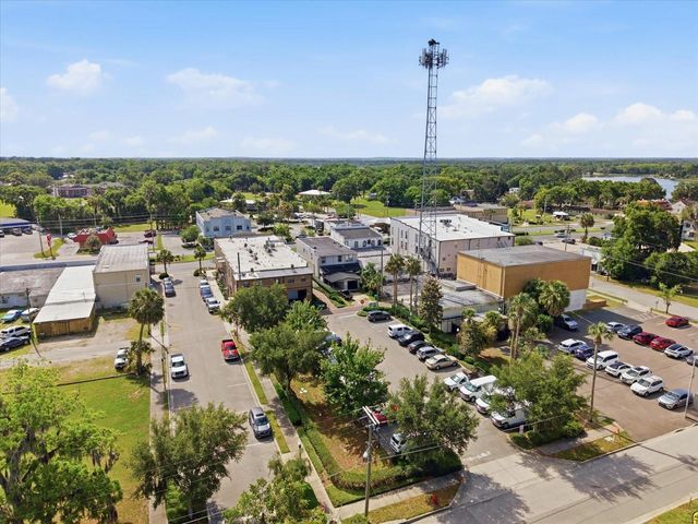 61 N CENTRAL AVENUE, Umatilla, FL 32784