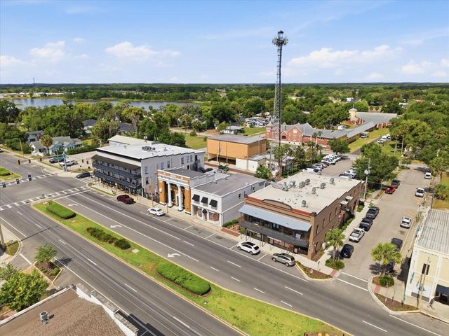 61 N CENTRAL AVENUE, Umatilla, FL 32784
