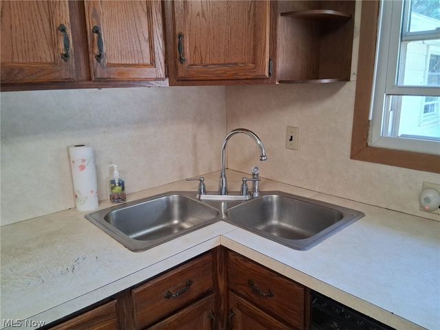 481 Shupe Avenue, Amherst, OH 44001