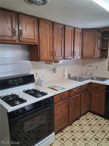 481 Shupe Avenue, Amherst, OH 44001