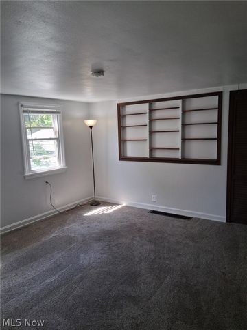 481 Shupe Avenue, Amherst, OH 44001