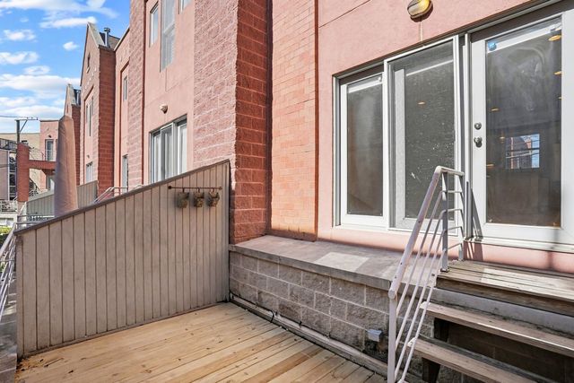 2940 N Lakewood Avenue 7, Chicago, IL 60657