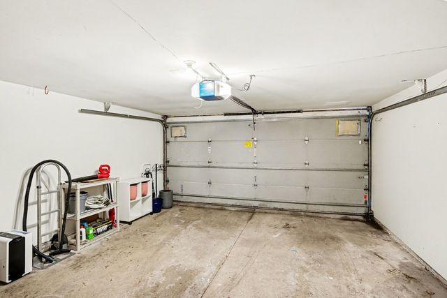 2940 N Lakewood Avenue 7, Chicago, IL 60657