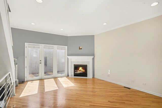 2940 N Lakewood Avenue 7, Chicago, IL 60657