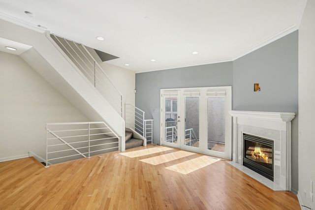 2940 N Lakewood Avenue 7, Chicago, IL 60657