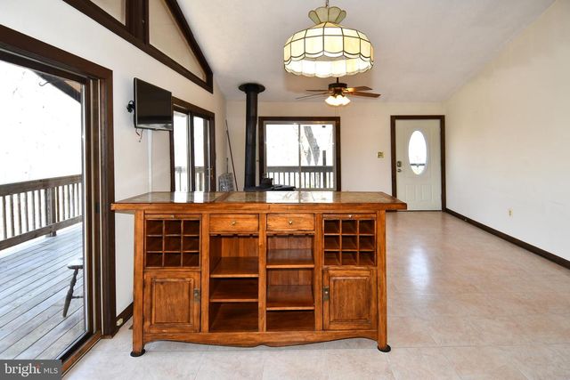 4562 QUAIL RUN DR, Marshall, VA 20115