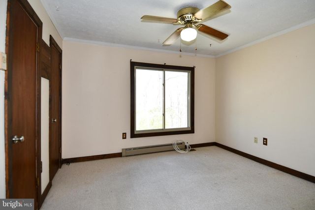 4562 QUAIL RUN DR, Marshall, VA 20115