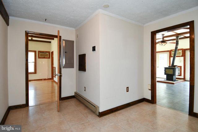 4562 QUAIL RUN DR, Marshall, VA 20115