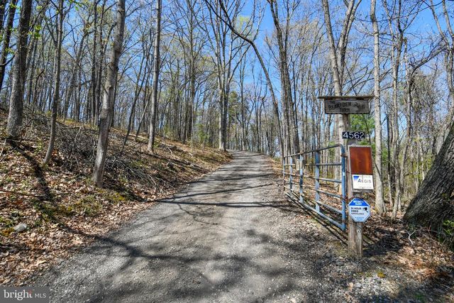 4562 QUAIL RUN DR, Marshall, VA 20115