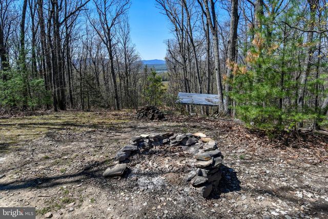 4562 QUAIL RUN DR, Marshall, VA 20115