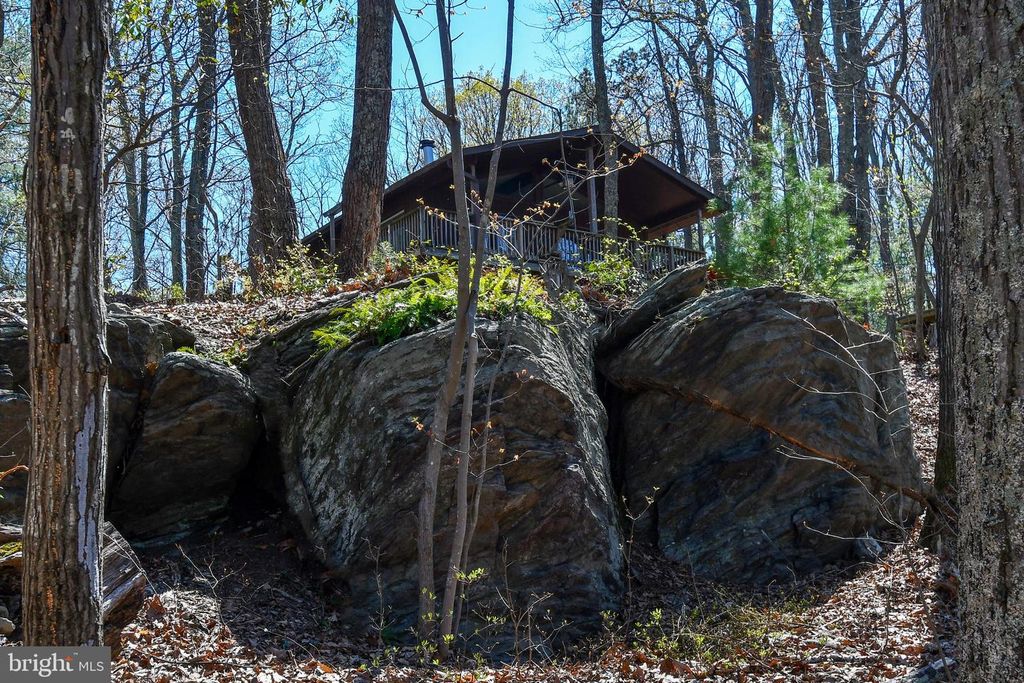 4562 QUAIL RUN DR, Marshall, VA 20115