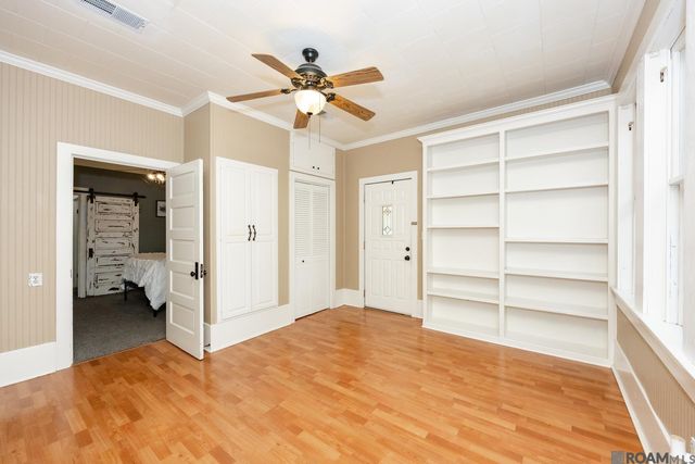 137 4th St, Port Allen, LA 70767