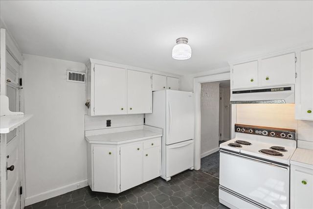 1036 High St, Westwood, MA 02090