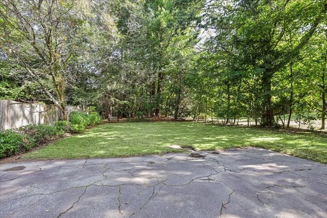 1036 High St, Westwood, MA 02090