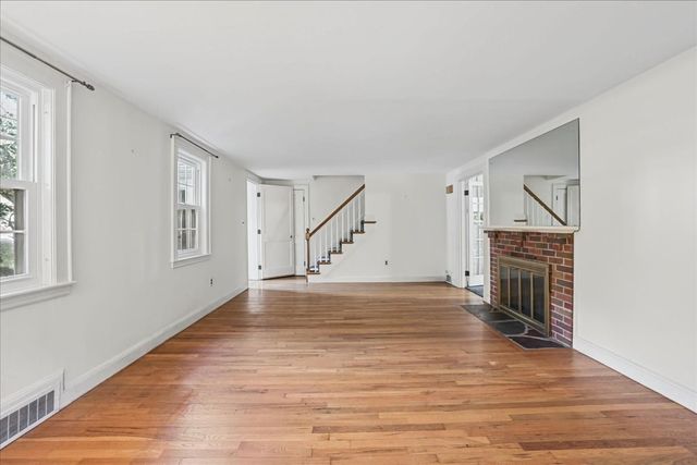 1036 High St, Westwood, MA 02090