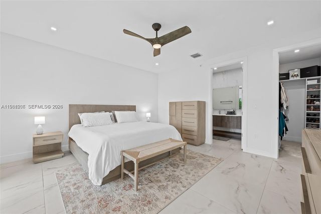 1056 N Victoria Park Rd, Fort Lauderdale, FL 33304