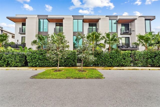 1056 N Victoria Park Rd, Fort Lauderdale, FL 33304