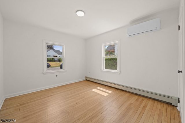 765 Chase Ave, Lyndhurst Twp., NJ 07071