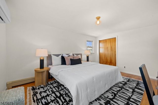765 Chase Ave, Lyndhurst Twp., NJ 07071