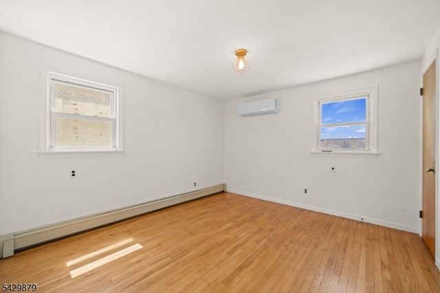 765 Chase Ave, Lyndhurst Twp., NJ 07071