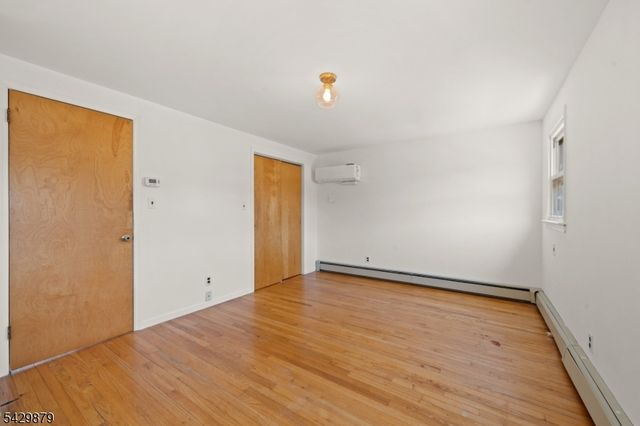 765 Chase Ave, Lyndhurst Twp., NJ 07071