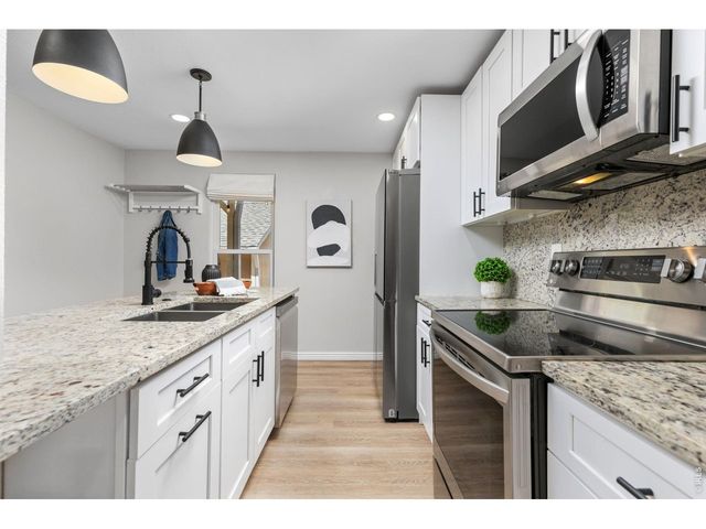 923 Reynolds Farm Ln, Longmont, CO 80503