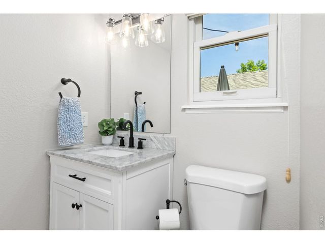 923 Reynolds Farm Ln, Longmont, CO 80503