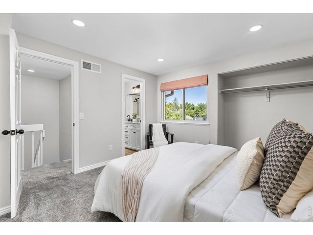 923 Reynolds Farm Ln, Longmont, CO 80503