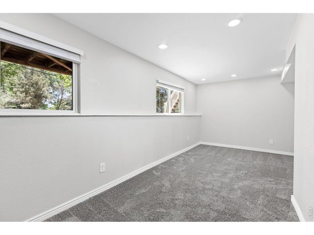 923 Reynolds Farm Ln, Longmont, CO 80503