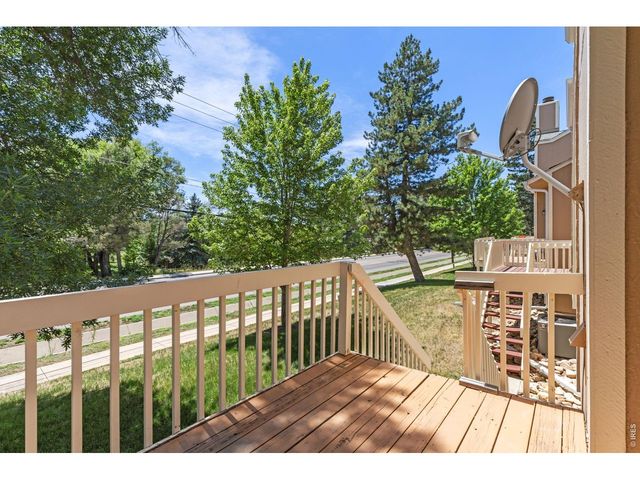 923 Reynolds Farm Ln, Longmont, CO 80503