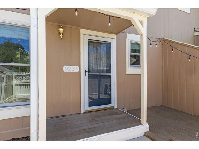 923 Reynolds Farm Ln, Longmont, CO 80503