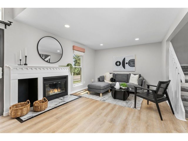 923 Reynolds Farm Ln, Longmont, CO 80503