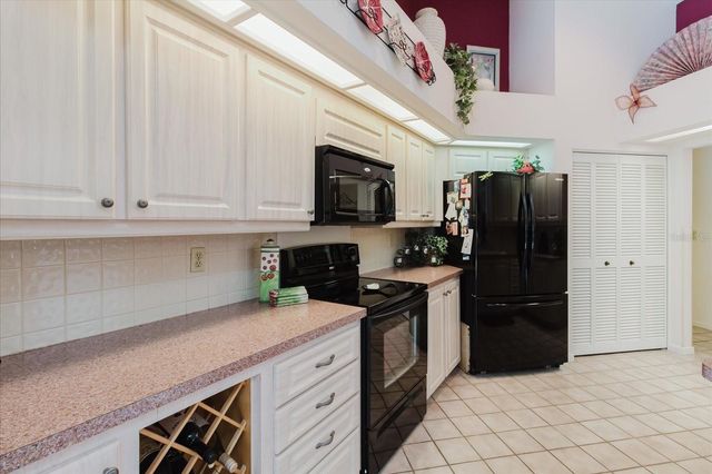 802 CENTERWOOD DRIVE, Tarpon Springs, FL 34688