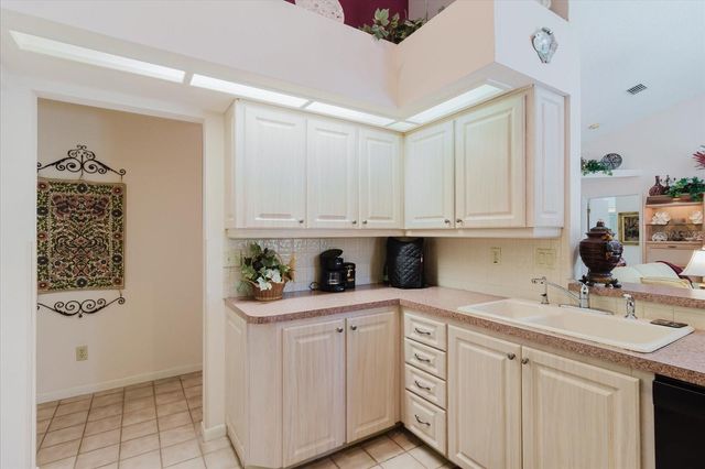 802 CENTERWOOD DRIVE, Tarpon Springs, FL 34688