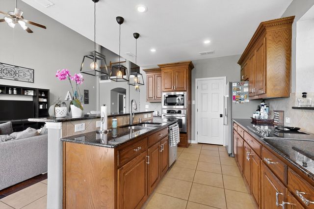 1010 Kaylie, Grand Prairie, TX 75052