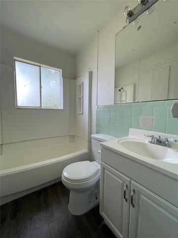 3106 Duval ST 303, Austin, TX 78705