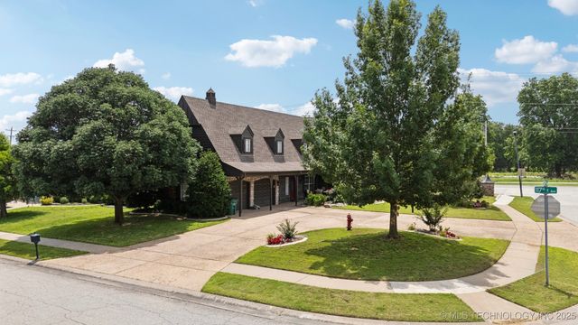 11712 E 117th Place N, Collinsville, OK 74021