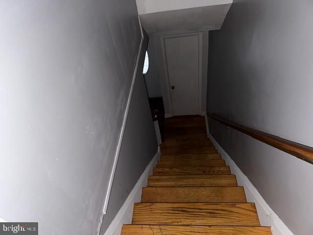 6142 DUNROMING RD, Baltimore, MD 21239