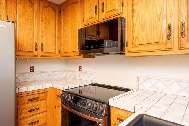 3333 Mesquite Way, Modesto, CA 95355