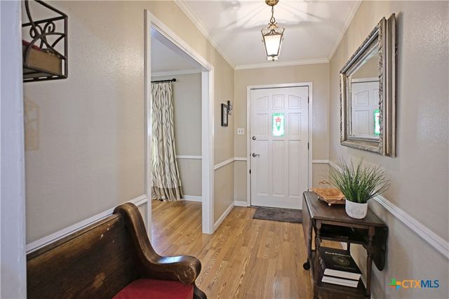 877 Twin Oaks Drive, New Braunfels, TX 78130