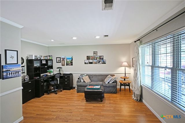 877 Twin Oaks Drive, New Braunfels, TX 78130