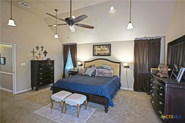 877 Twin Oaks Drive, New Braunfels, TX 78130