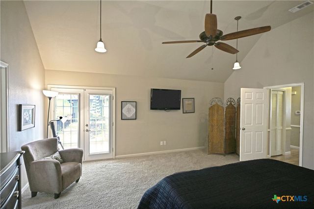 877 Twin Oaks Drive, New Braunfels, TX 78130