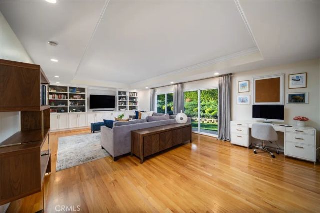 1320 N Raymond, Fullerton, CA 92831