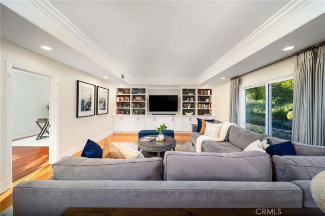 1320 N Raymond, Fullerton, CA 92831