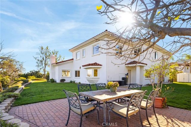 1320 N Raymond, Fullerton, CA 92831