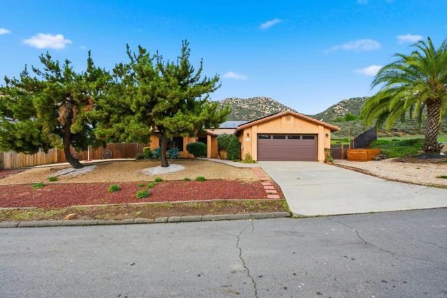 25758 Bellemore Dr, Ramona, CA 92065