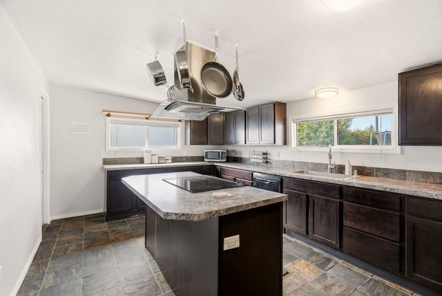 3017 E Rowan Ave, Spokane, WA 99217