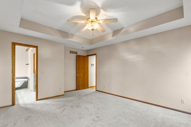346 GOLDEN OAKS Drive, Council Bluffs, IA 51503